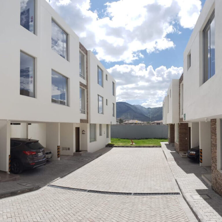 Bilbao - Tumbaco. 2018